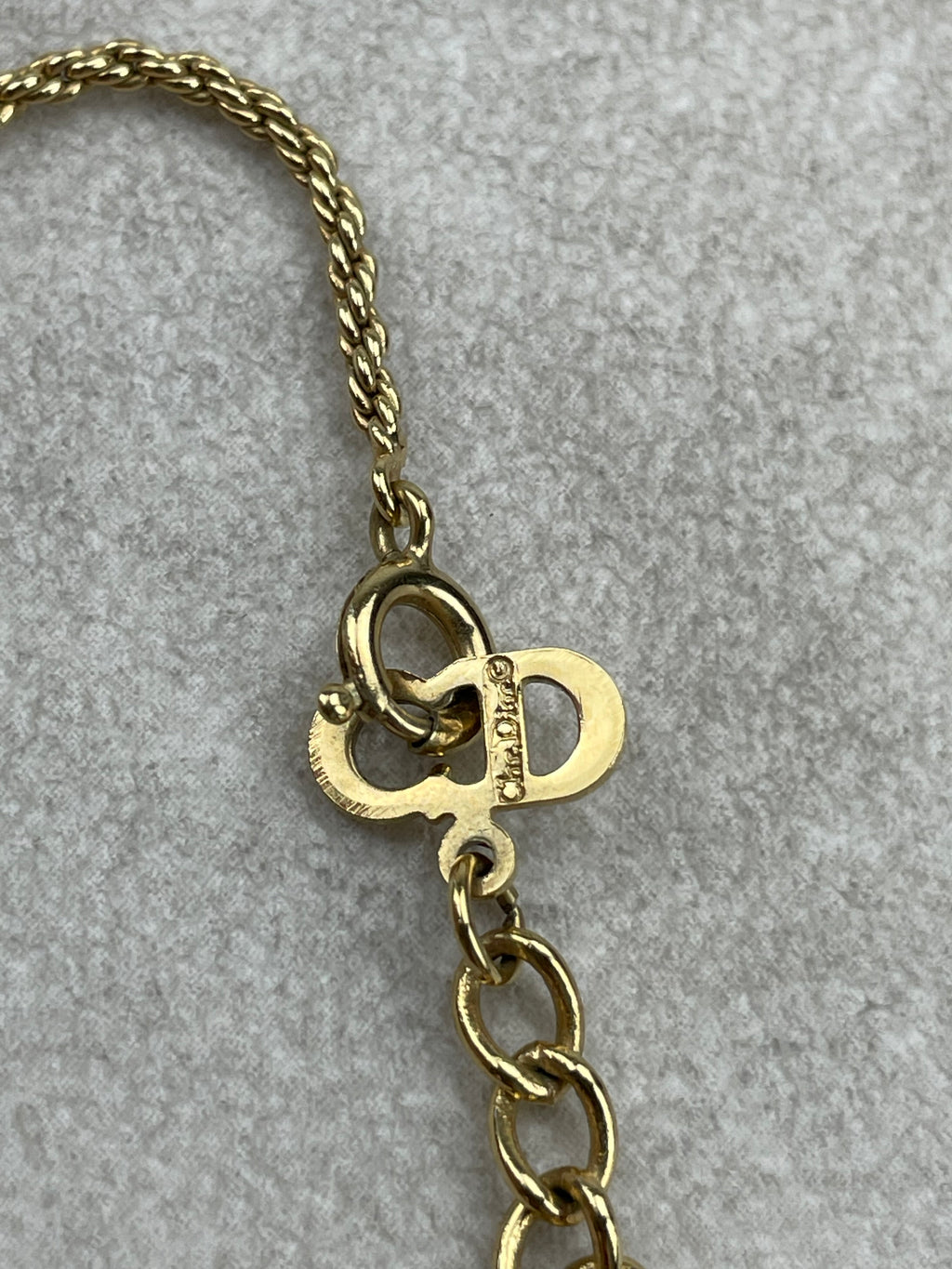 Collier Christian Dior Vintage avec Pendentif